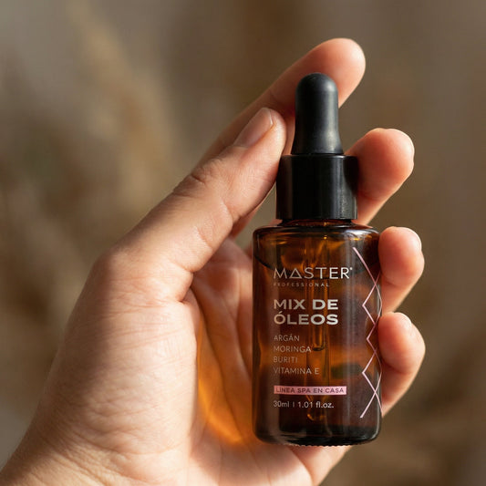 MIX DE ÓLEOS ARGÁN, MORINGA, BURITÍ, VITAMINA E 30mL